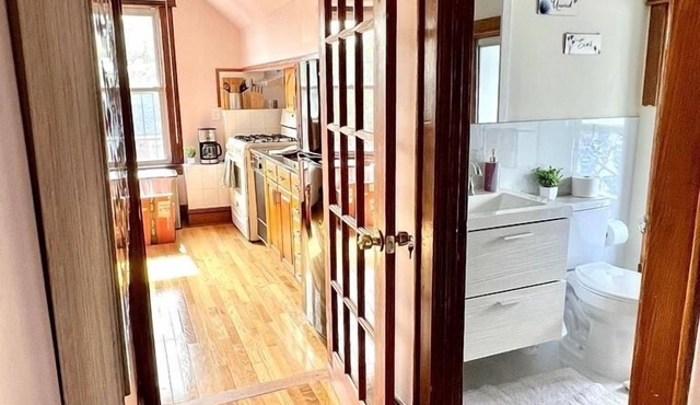 AMAZING 3,500SQFT TOWNHOUSE - 15MINS TO TIMES SQUARE