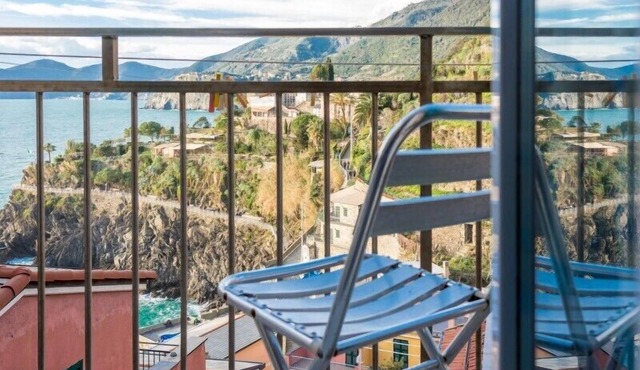 Apartment Belvedere by Arbaspàa - with sea view balcony in Manarola