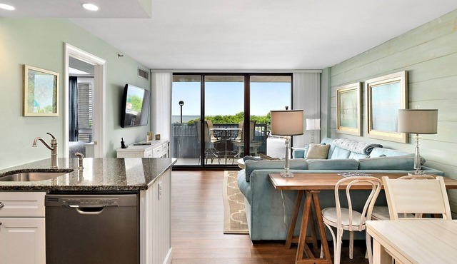 Beachfront Condo, 1st Floor Ocean View