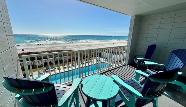 Beachfront Condo With Stunning Views, 3rd Floor, Pool Access, Mariner West