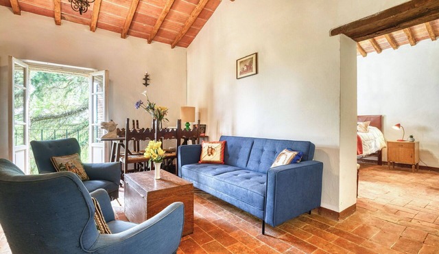 Beautiful private villa for 9 people with WIFI, TV, patio and panoramic view