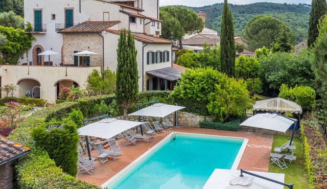Beautiful villa for 16 guests with private pool, WIFI, A/C, TV and panoramic view