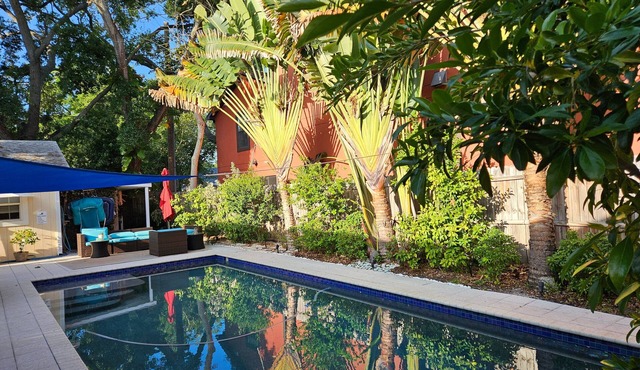 🦩Book Me Baby! Pool, Pet-Friendly Paradise Near Downtown Sarasota🦩