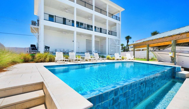 BRAND NEW Gulf & Direct Ole River with Beach, Boat Dock, Golf & Infinity Pool!