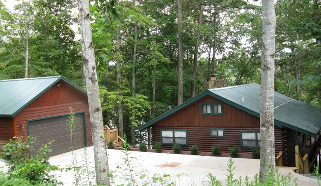 CABIN FEVER ON LAKE NOTTLEY WITH DOCK