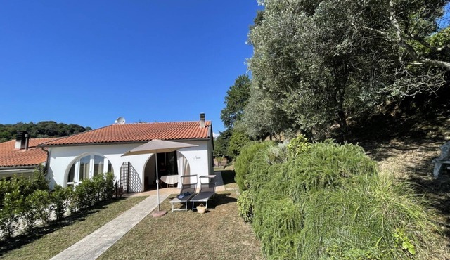 Casa Rosmarino with garden by ToscanaTour