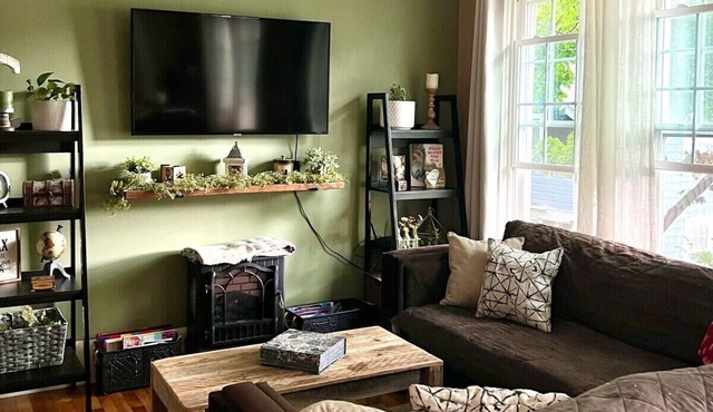 Charming 2Bdrm Retreat in Picturesque Saranac Lake