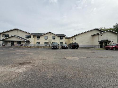 Coldwater Inn & Suites near I 69