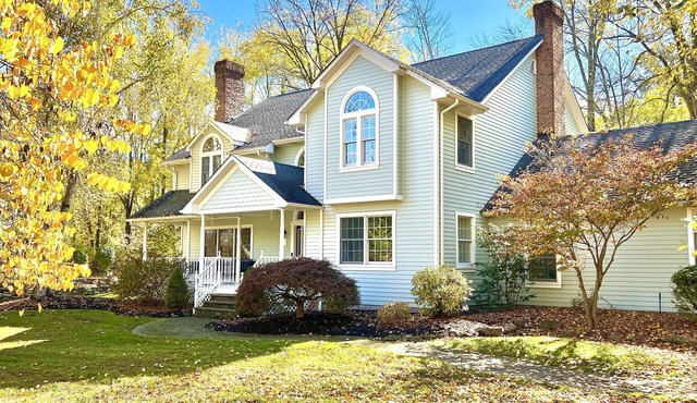 Country Manor at Millers Rock with Pool-1 Hour from NYC