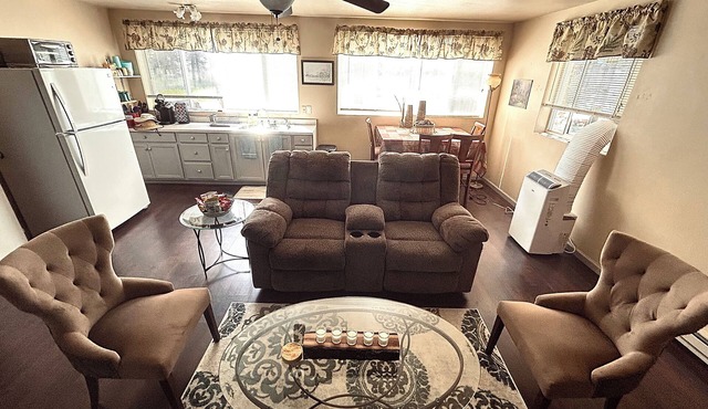 Cozy apartment nestled in the hills of Kettle Falls overlooking Lake Roosevelt.
