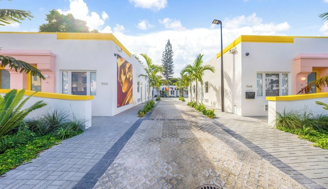 El Jardin by Renzzi