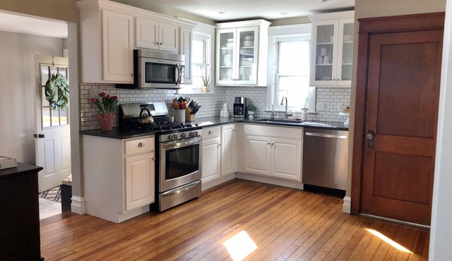 Family Friendly, 4 BR, 8 mins from Sight & Sound! 2 miles from Dutch Wonderland!
