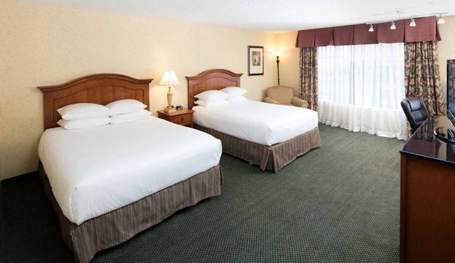 Family-Friendly Room Near Arcata Bay – Great Value for Travelers
