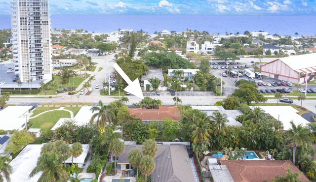 Fort Lauderdale Beach Villa With Pool, Walk to Beach, Perfect Beach Getaway