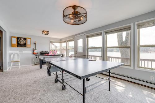 Game Room & Outdoor Fun - Gilead Lake Getaway!