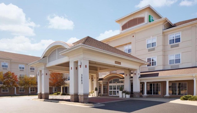Holiday Inn Grand Rapids-Airport by IHG