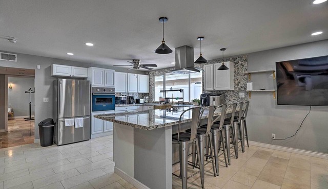 Home w/Private Pool - Near Las Vegas Strip!