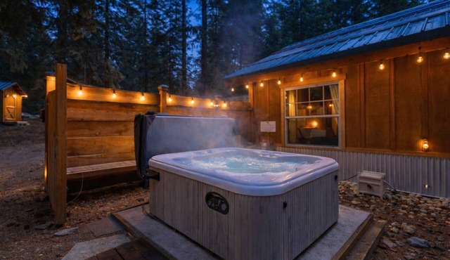 Hot Tub | Firepit | BBQ | Community Beach | Dogs