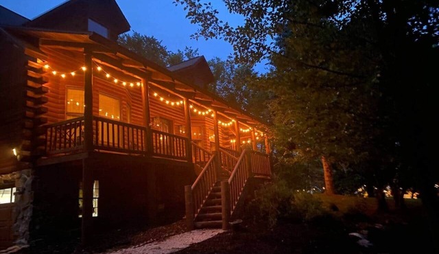Ionia’s Log Home Peaceful Retreat