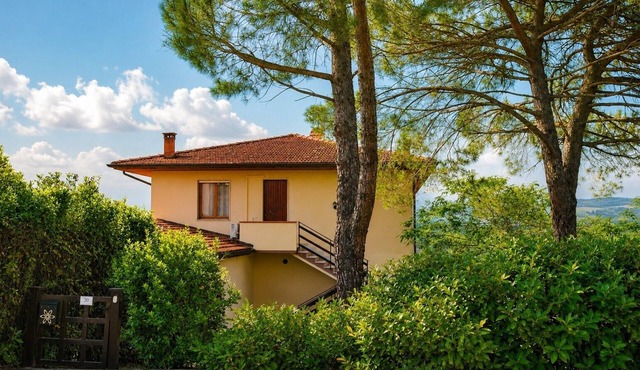 La Casa dei Pini – Terrace Over the Hills