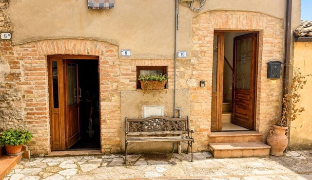 La Dimora del Lago Tiberino: An Umbrian Village Near Todi and the Fossil Forest