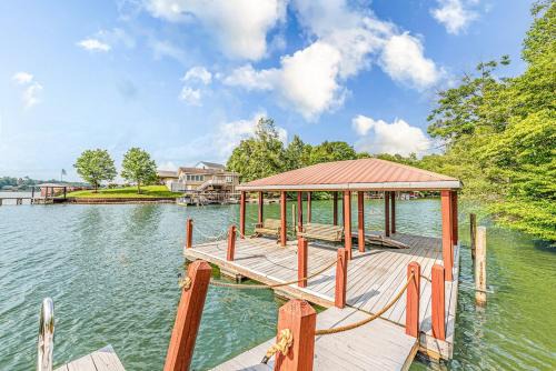 Lake Hickory Trio with Boat Slip