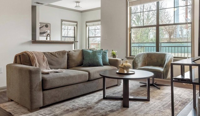 Landing | Chic 1BD, Gym, Courtyard
