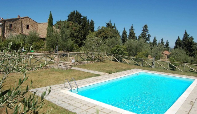 Lovely apartment for 5 people with WIFI, pool, TV, pets allowed and panoramic view