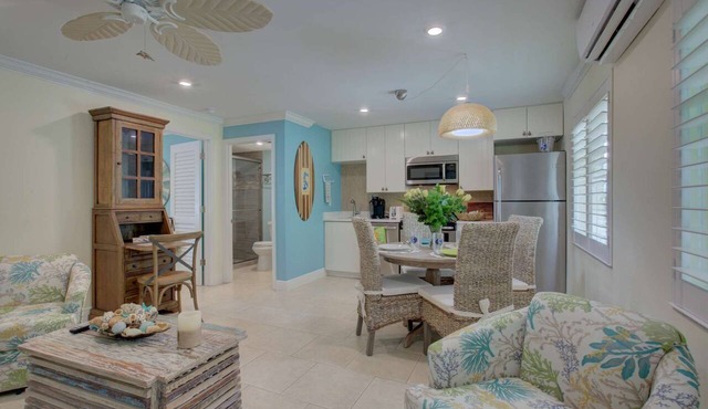 LuLu Kemp Ridley | Heated Pool | BBQ | 4 Min Walk to Beach | Near Shops | Downstairs