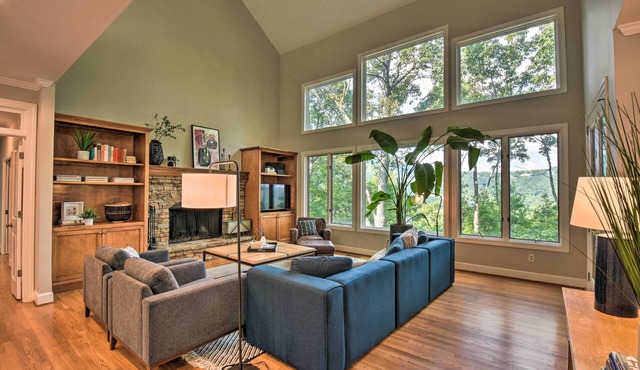Luxe Big Canoe Resort Home w/3 Decks & Mtn Views!