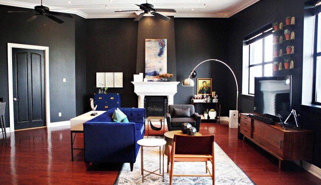 Luxury Downtown Penthouse, Spacious and Private, Walk to Everything