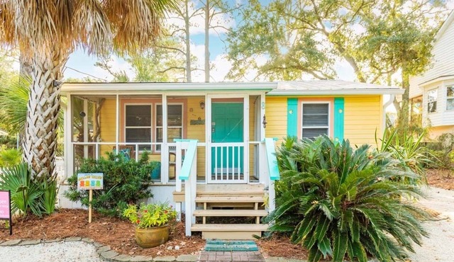 Mellow Yellow | Pet Friendly, Cottage, Fenced Yard