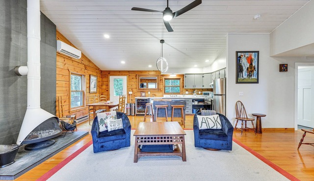Modern Cabin in Lake Placid w/Mountain Views!