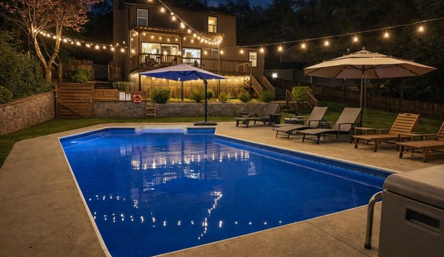 Modern Home - Private Pool & Sauna in Atlanta Suburb/World Cup Ready