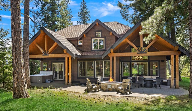Must See Suncadia Retreat! 3 Masters * Hot Tub * Game Room * On the Course!