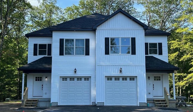 NEW 3 bedroom - Thoroughbred Farm & Lake Views!