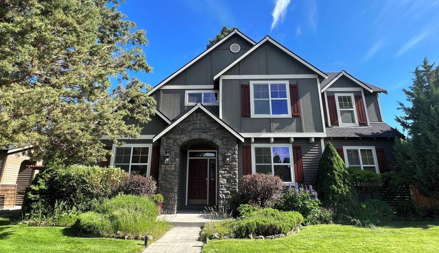 Newly updated! Top-Rated Bend Getaway – Family Fun, Adventure & Comfort!