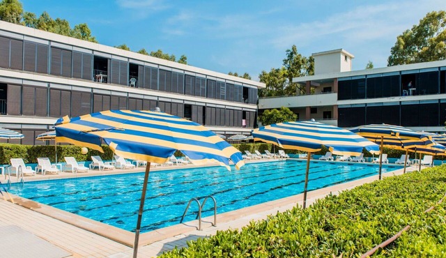 Nice apartment for 4 people with pool, A/C, WIFI, TV, terrace and pets allowed