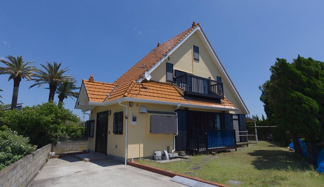 OCEAN RESORT MINT Overlooking the horizon! Cute three-story villa for rent by the sea
