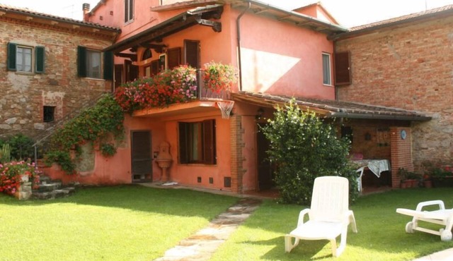 Part of an old farmhouse with enclosed garden, private swimming pool and small gym. The medieval vil