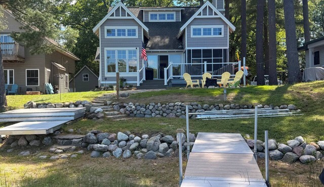 Peaceful 3-bedroom cottage on beautiful, all sports, Eight Point Lake