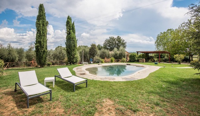 Pet-Friendly Holiday Home Elisabeth Dependance with Shared Pool & Wi-Fi