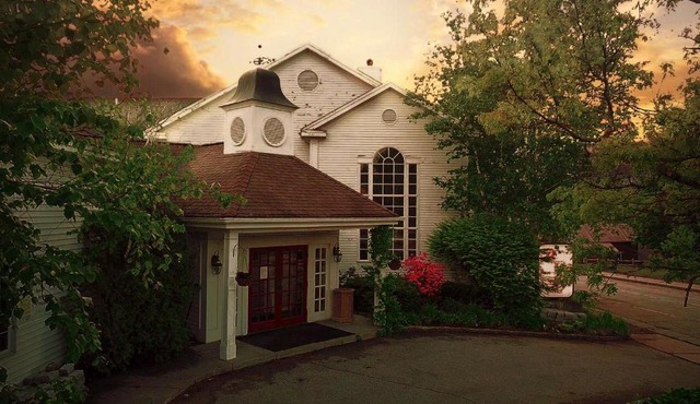 Phoenix Inn Resort