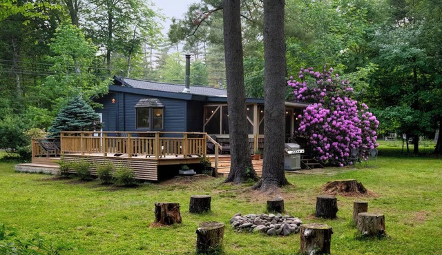 Quiet 2-bedroom cottage in peaceful Lake Hill