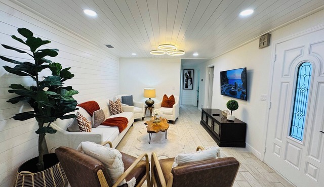 Sarasota Paradise Heated Pool Home Near Siesta Key Beach