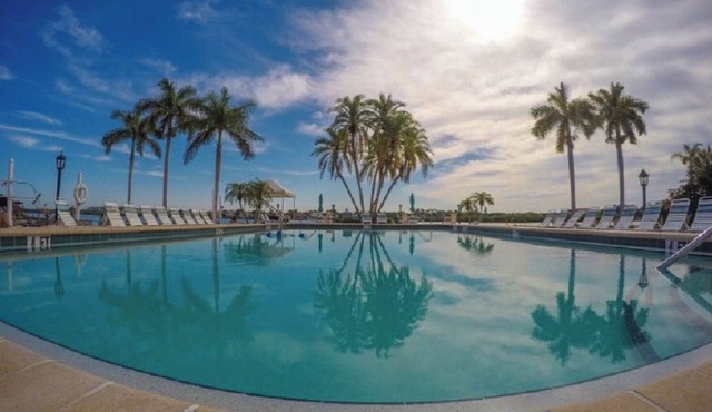 Siesta Key For Me @ The Palm Bay Club