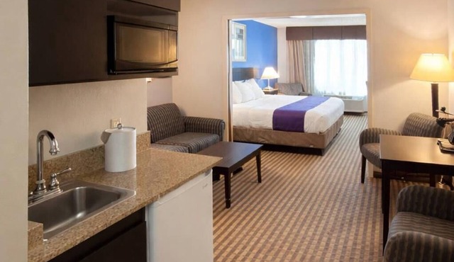 Sleep Inn & Suites