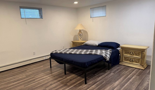 Spacious 2-bedroom apartment with WiFi, AC in wonderful Hauppauge/Smithtown