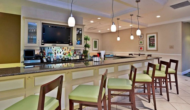 Steps to Fountain Walk + On-site Dining. Pool. Gym
