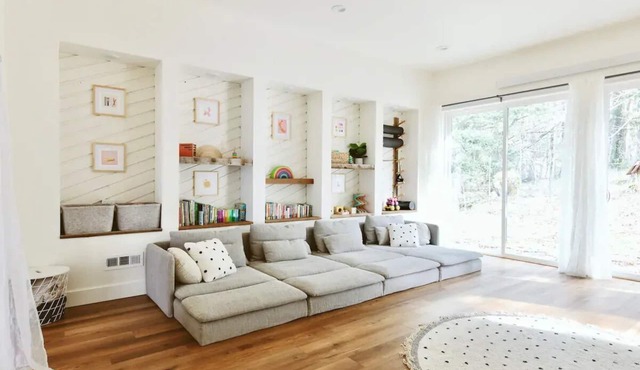 Stylish & Modern Hood River Retreat Near Downtown!